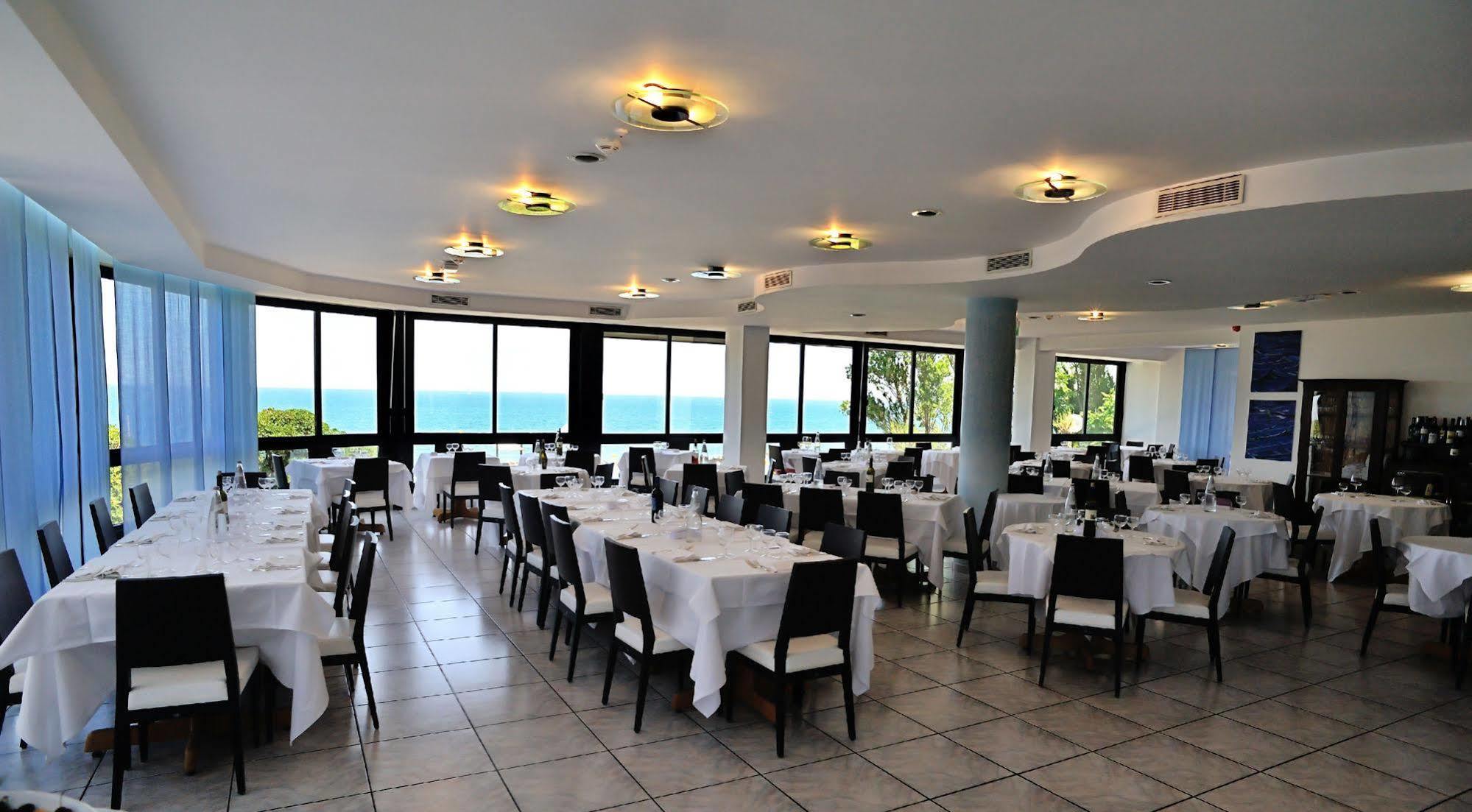 Hotel Venus กาบิชเชมาเร ภายนอก รูปภาพ